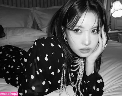 Hirai Momo [ hirai-momo ] - welp, i did it... i made a video of me cumming for the first time in