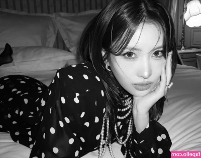 Hirai Momo [ hirai-momo ] - I just couldn't wait to share this gorgeous pic with you. Look at