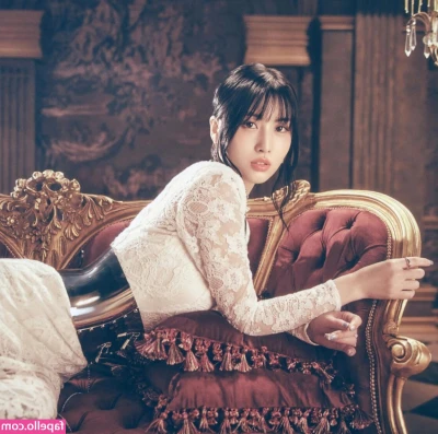 Hirai Momo [ hirai-momo ] - It’s beginning to look a lot like Christmas 👅🙈😘