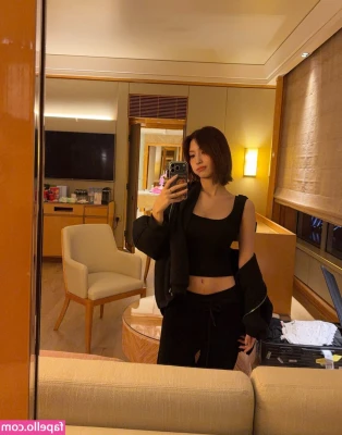 Hirai Momo [ hirai-momo ] - Thanks to your kindness and generosity I was able to finally buy