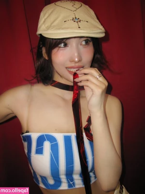 Hirai Momo [ hirai-momo ] - Are you active? 🧐 Like this post and I'll give you a special