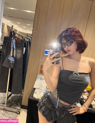 Hirai Momo [ hirai-momo ] - Are you a top, bottom, or versatile?