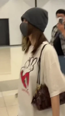 Hirai Momo [ hirai-momo ] - Tell me how bad you want me 🤤
