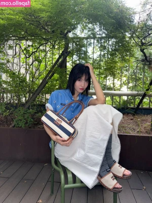 Hirai Momo [ hirai-momo ] - I will do some new video content tomorrow!! Finallyyyyy