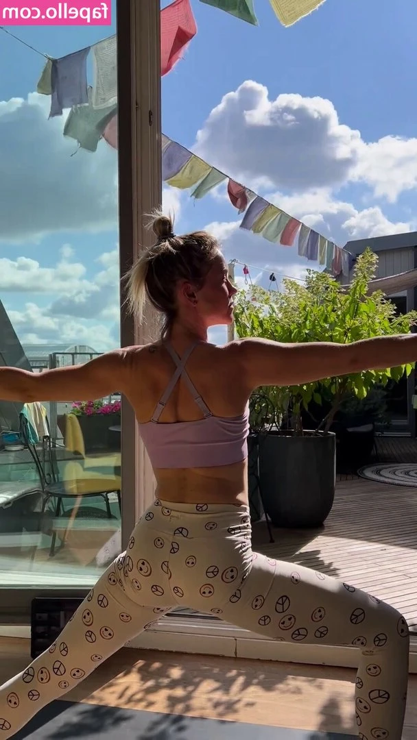 Wolke Hegenbarth [ wolke-hegenbarth ] - 😇🥵 Video in this outfit has been sent to you! x