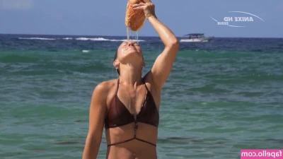 Wolke Hegenbarth [ wolke-hegenbarth ] - I’ve been getting off to tentacle porn lately 🐙 Which makes me