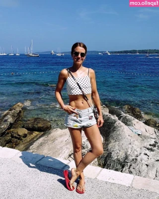 Wolke Hegenbarth [ wolke-hegenbarth ] - Was recording a delicious custom!  Gravando um customizado delícia!