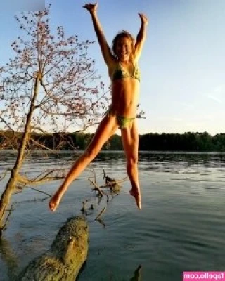 Wolke Hegenbarth [ wolke-hegenbarth ] - Good morning, can I offer you breakfast?