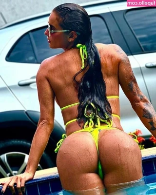 Cintia Colombino [ cintia-colombino ] - That moment right before @anacondaxxxstudio fills my pussy with his