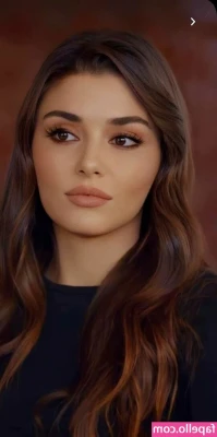Hande Erçel [ hande-erel ] - Snow White