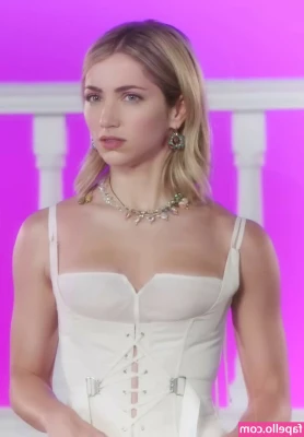 Emily Rudd [ emily-rudd ] - its my birthday next monday what u guys getting me