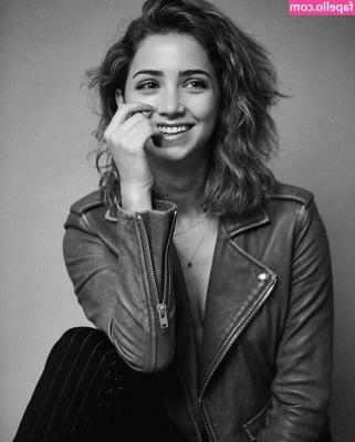 Emily Rudd [ emily-rudd ] - Do I look bigger recently? 🥺🥺