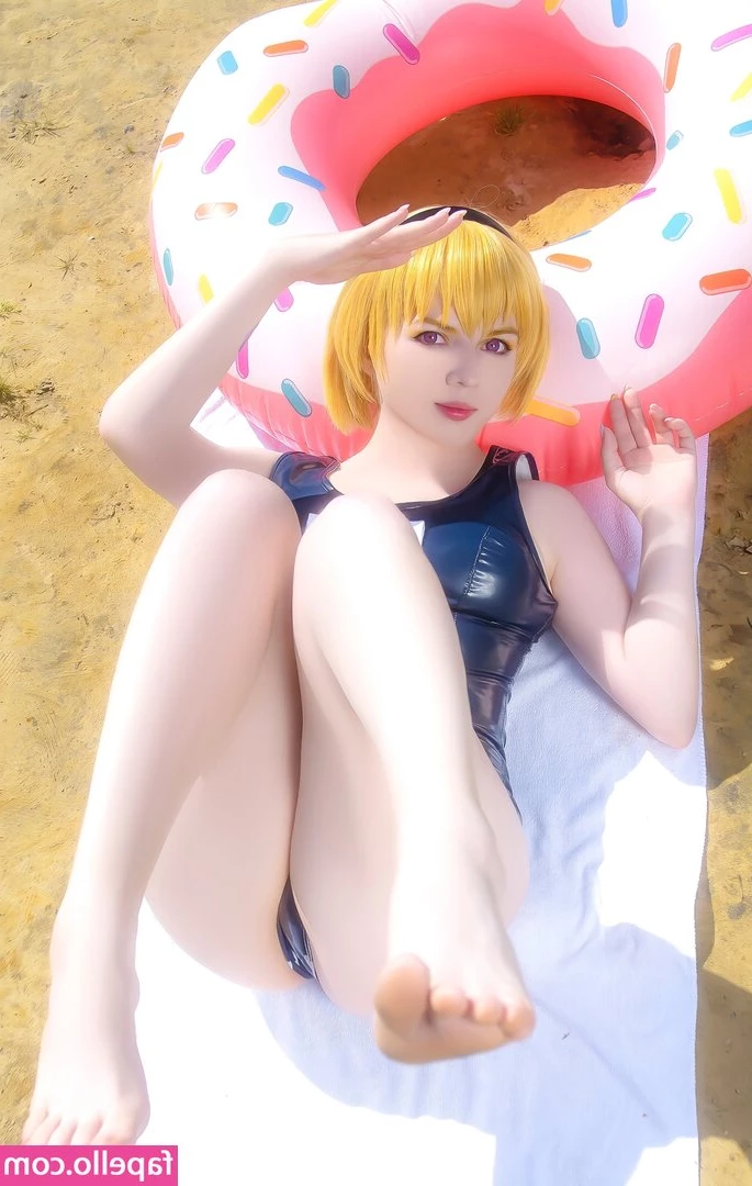 Brounovskoe Cosplay [ brounovskoe-cosplay ] - Should I go live again at 12??? Are y’all awake ???