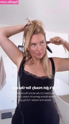 Maren Wolf [ maren-wolf-1 ] - He walked in on me naked in the kitchen and fucks me against the