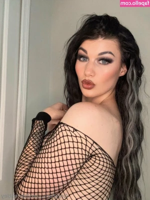 Bea Priestley [ bea-priestley-2 ] - I have one wish🔞, will you grant it for me? I will be a very