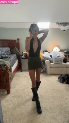 Goddess Rhegan [ goddess-rhegan ] - This pussy is waiting for you! 💦