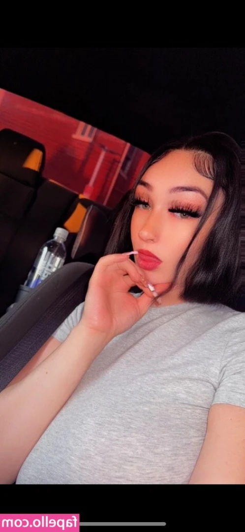 blondebarbixxx - For those 3 lil foot fetish voters 🥺 a r t