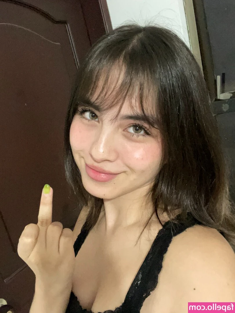 Eva Partis [ eva-partis ] - Soooo JUICY 🤤💦💗