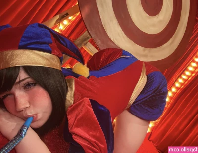 Neyrodesu [ neyrodesu-2 ] - Got something special for you this Christmas! 😈 Guess what awaits