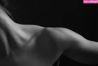 Gray Scale [ gray-scale ] - Come roll about in bed with me ☺️
