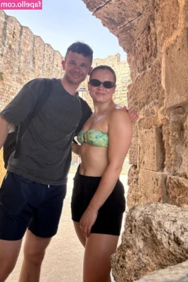 Lauren Lindsay [ lauren-lindsay ] - another ika video, this time horizontal with more riding