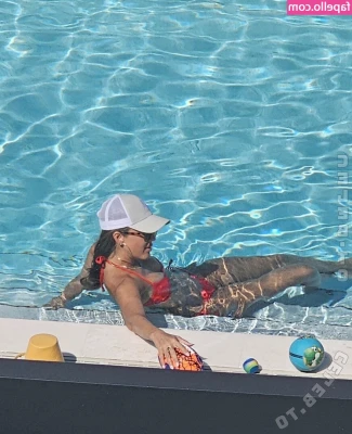 Jessica Alba [ jessica-alba-1 ] - Lets spend lazy weekend togther? 😈 Wish u amazing weekend♥️
