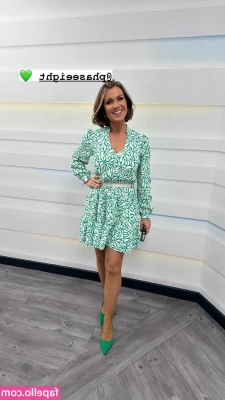 Susanna Reid [ susanna-reid ] - Which do you prefer  Flexed or relaxed