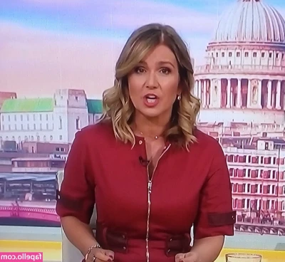 Susanna Reid [ susanna-reid ] - This mirror has seen me naked so many times 🙈