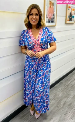 Susanna Reid [ susanna-reid ] - We had a great weekend filming with @cocoscorpiovip 👭 Check her