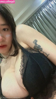 Nuninal_22 [ nuninal-22 ] - Do you want to see something naughty? DM me!🥰😈