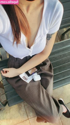 Nuninal_22 [ nuninal-22 ] - On my way to give some head!