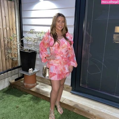 Sophie Williams [ sophie-williams ] - I Want You Closer…. I want to press my massive tits up against you,