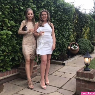 Sophie Williams [ sophie-williams ] - Did somebody say legs?