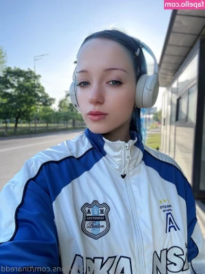 tinaredd - Asking to be dicked down