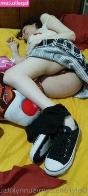 sunnykitsunexo - Any pressure? There's a lot of eyes on you ;)