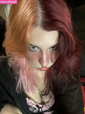 Smollbabey - This jacket is the coolest! But its huge on me. I really want more