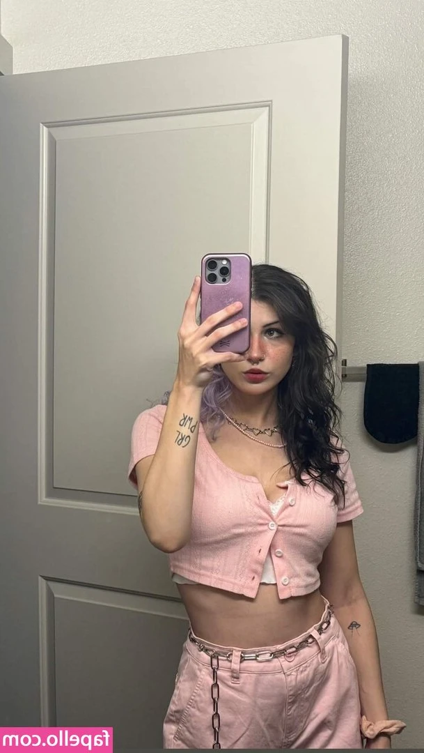 Smollbabey - A sexier version of my latest tik Tok ft some lame comments that I