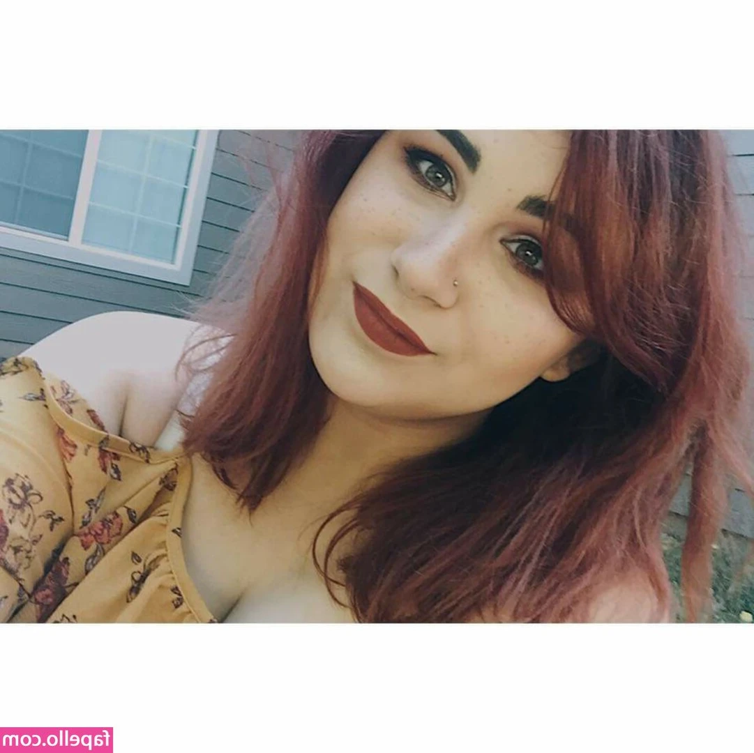 Smollbabey - Komi's mom wants a treat   Want to purchase this set? Comment and