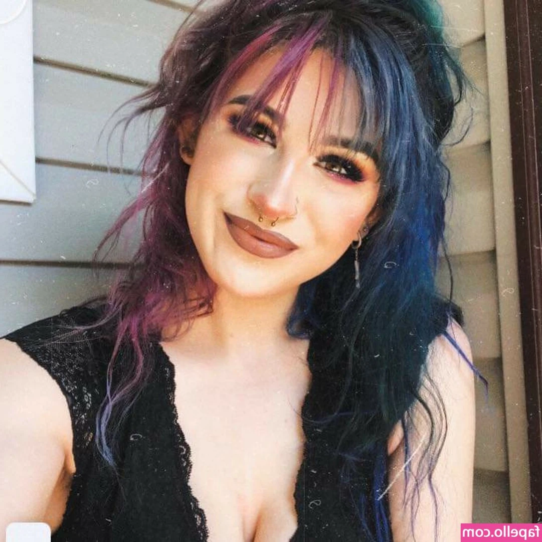 Smollbabey - have you ever fucked in a pool?