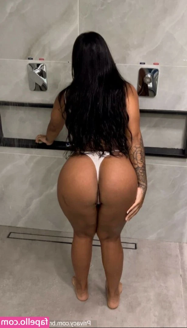 Thayna Telles [ thayna-telles ] - WHO WANTS TO GIVE ME A NAUGHTY WORKOUT? 😜 XXX