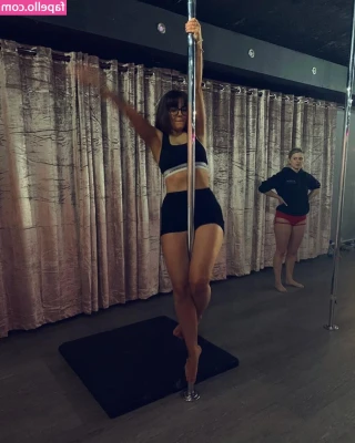 Jessie - Toes Thursday~ Where would you kiss first? 🤔😝