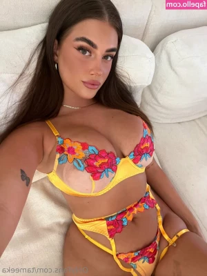 Tameeka [ tameeka-4 ] - Soft becomes hard 3