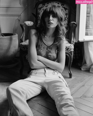Clemence Navarro Bastin [ clemence-navarro-bastin-1 ] - Hmmmmmmm do I go out tonight or do I stay in?? help me