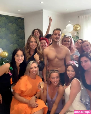 Natasha Hamilton [ natasha-hamilton ] - Happy Saturday    Perfect day to Fuck myself  Wanna see  Dm for a