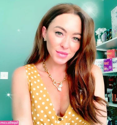 Natasha Hamilton [ natasha-hamilton ] - Unlock for close up pussy pics and boob pics 😘