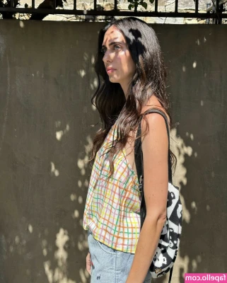 Hila Klein [ hila-klein ] - 50 likes to wrangle me 🤠 (I'll post the next one)