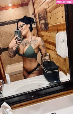 Goth.Barbie [ goth-barbie ] - Gimme some new suggestions for posting content on here!!! I wanna