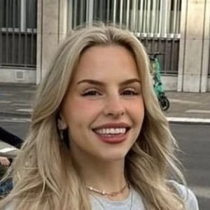 Lucia Leona