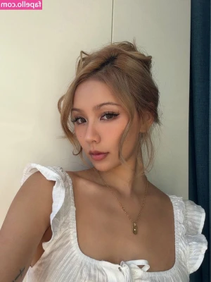 Kathy Zheng [ kathy-zheng-1 ] - Would you like to cum inside me, taking turns with your