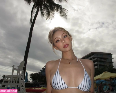 Kathy Zheng [ kathy-zheng-1 ] - slide it in real quick 😋